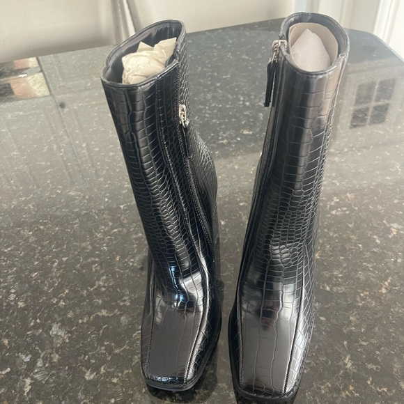 Women’s boots - Picture 1 of 5